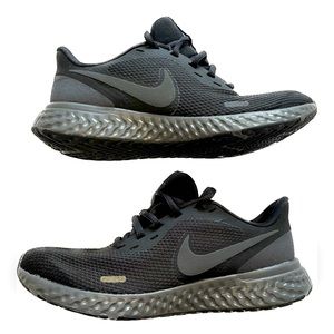 Nike Women’s Evolution Sneakers US 6.5